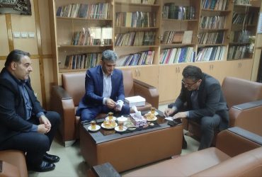 نشست هم‌ اندیشی شهردار تولم‌شهر با فرماندار و معاون فرماندار شهرستان فومن