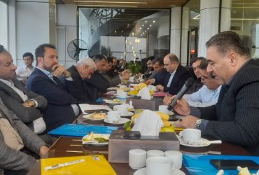 حضور و ایراد سخنرانی دکتر آقاجانی شهردار تولم شهر در جلسه هم اندیشی شهرداران غرب گیلان