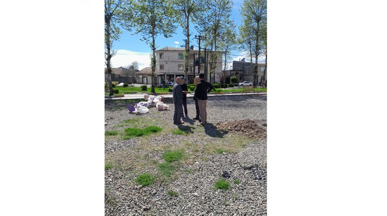 جانمایی و نصب لوازم پارک کودک در پارک های فلاح آباد و باقر محله