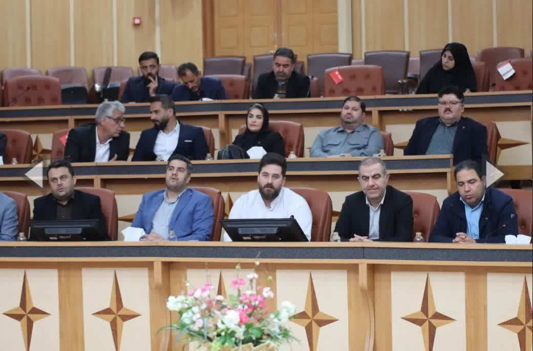 نشست شهرداران و سازمان همیاری شهرداری ها استان گیلان با استاندار گیلان