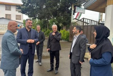 بازدید از نمایشگاه خیاطی هنرستان ۱۷شهریور بخش تولمات به مناسبت هفته مشاغل