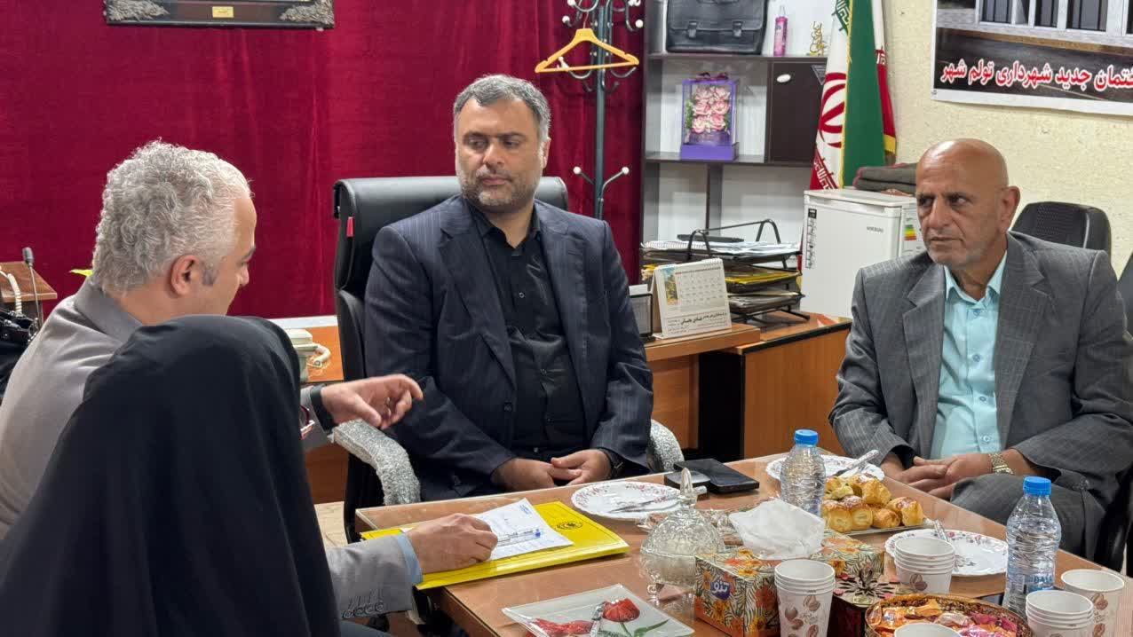 نشست دکتر سعید رحمت‌زاده جهت رسیدگی وحل مشکلات پیش رو و پیش برد اهداف عمرانی در سال ۱۴۰۵