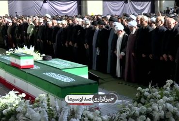 نماز بر پیکر مطهر رهبر شهید امت