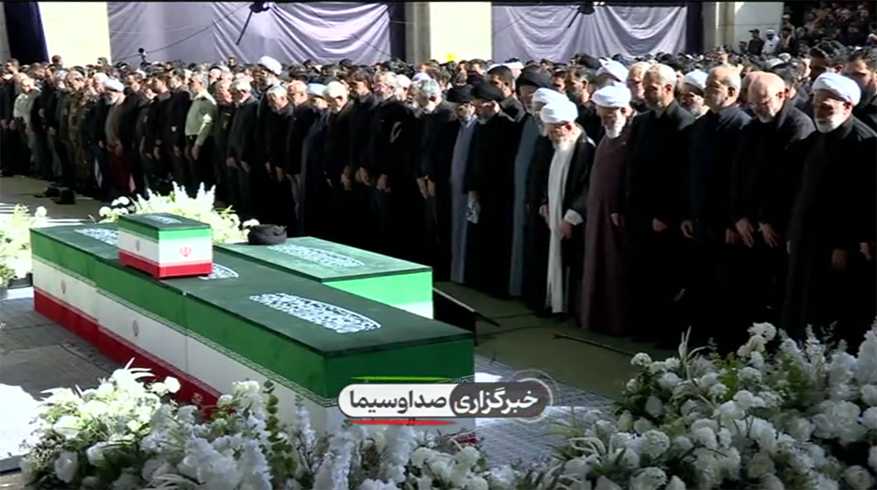 نماز بر پیکر مطهر رهبر شهید امت